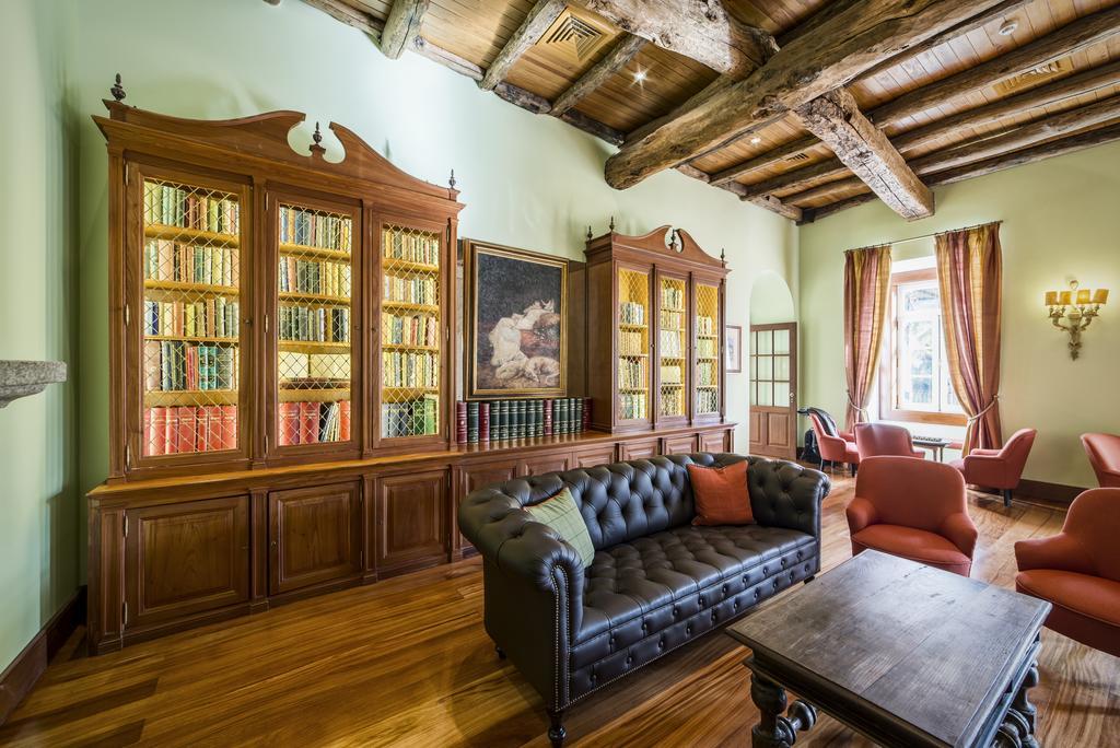 The Vintage House - Douro Hotel Pinhao Luaran gambar Library
